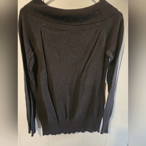 Alloy Womens Long Sleeve Swoop Neck Sweater Black Size Large - Picture 2 of 3